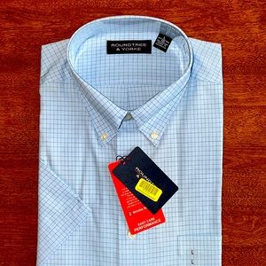 Roundtree & Yorke short sleeve button down with front pocket, size large
